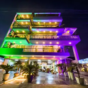Hotel Sky